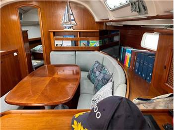 Beneteau Oceanis 381 Clipper