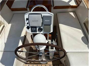 Hallberg Rassy 42