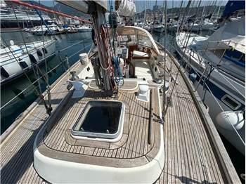 Hallberg Rassy 42