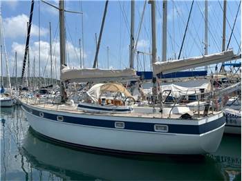 Hallberg Rassy 42