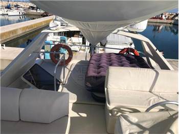 Ferretti 54