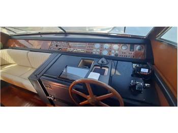 Sanlorenzo 57