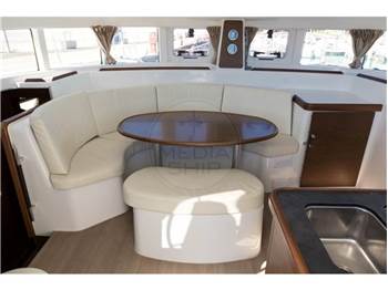 Lagoon Yachts Lagoon 380