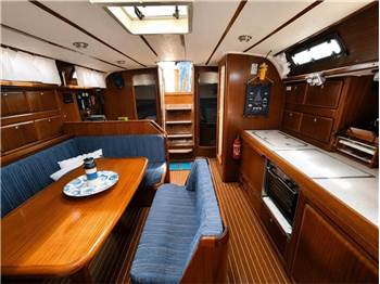 Bavaria 42