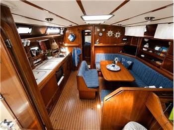 Bavaria 42