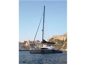 C.N.Catamaran Center Nyx 565