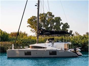 C.N.Catamaran Center Nyx 565