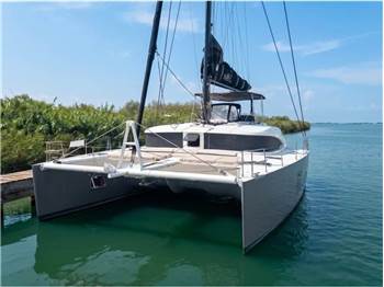 C.N.Catamaran Center Nyx 565
