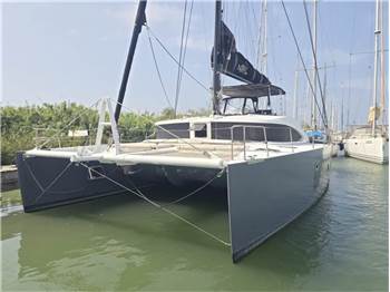 C.N.Catamaran Center Nyx 565