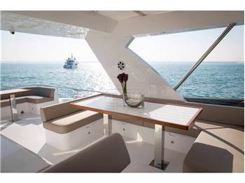 Gulf Craft Majesty 62