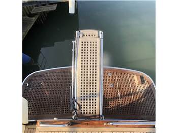 Rose island LOBSTER 49