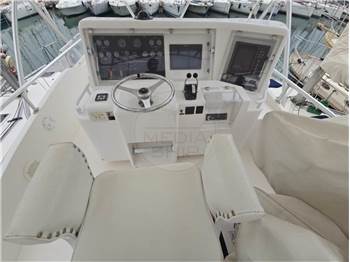 Bertram Yachts Bertram 390 Convertible