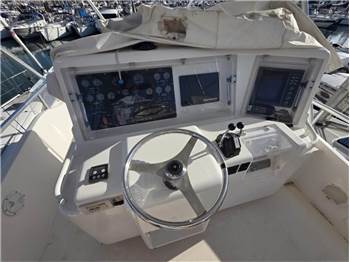 Bertram Yachts Bertram 390 Convertible