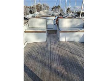 American Marine S Grand Banks 36