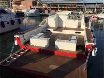 V Yacht V40