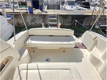 Sea Ray 335 Dancer