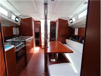 Beneteau OCEANIS 38.1
