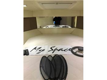 Cantieri Di Livorno Space 36 Fly