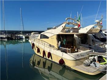 Cantieri Di Livorno Space 36 Fly