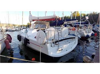 Sirena Marine AZUREE 33