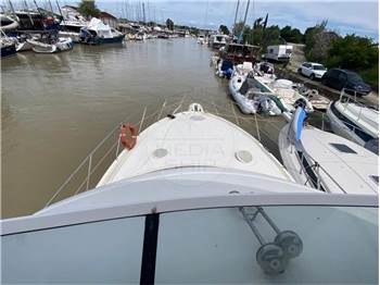 Silverton 38