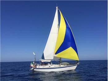 Hallberg Rassy 39