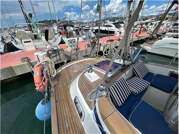 Hallberg Rassy 39