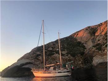 Hallberg Rassy 42
