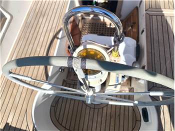 Hallberg Rassy 42