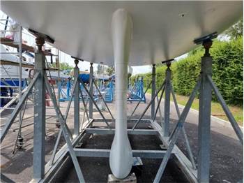 Cantiere del Pardo Grand Soleil 46.3