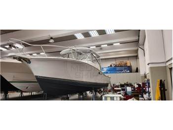 Luhrs 32