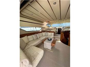 Ferretti 165