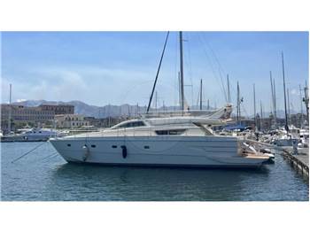 Ferretti 165