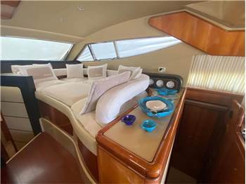 Ferretti 620