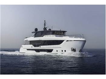 Gulf Craft Majesty 111