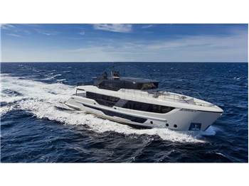 Gulf Craft Majesty 111