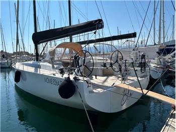 Solaris Yachts Solaris 44