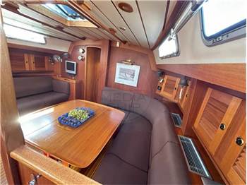 Hallberg Rassy 53