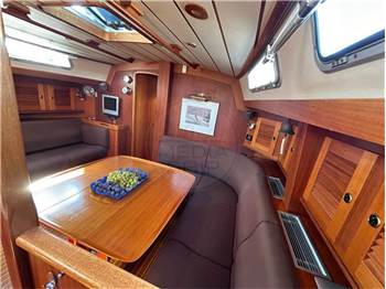 Hallberg Rassy 53