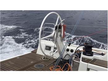 Solaris Yachts Solaris 44