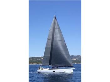Solaris Yachts Solaris 44