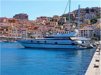 Cantieri di Pisa Akhir 22S