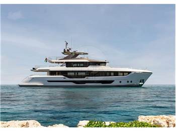 Gulf Craft Majesty 112