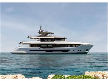 Gulf Craft Majesty 112