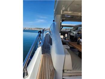 Azimut 68 S