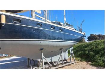 Ferretti Altura 422