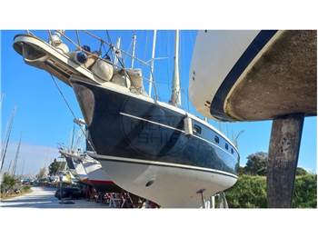Ferretti Altura 422