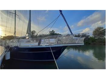 Ferretti Altura 422