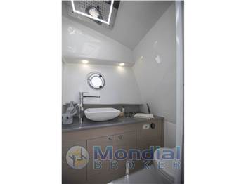SACS STRIDER 11 SUNDECK EFB
