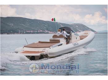 SACS STRIDER 11 SUNDECK EFB
